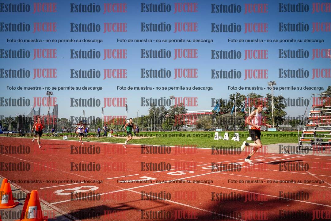 Fotos de los 400 m llanos de varones