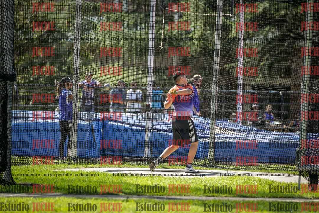 Fotos del lanzamiento de martillo de varones