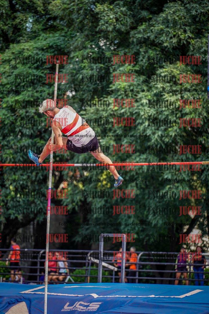 Fotos del salto con garrocha de varones - decatlón 8