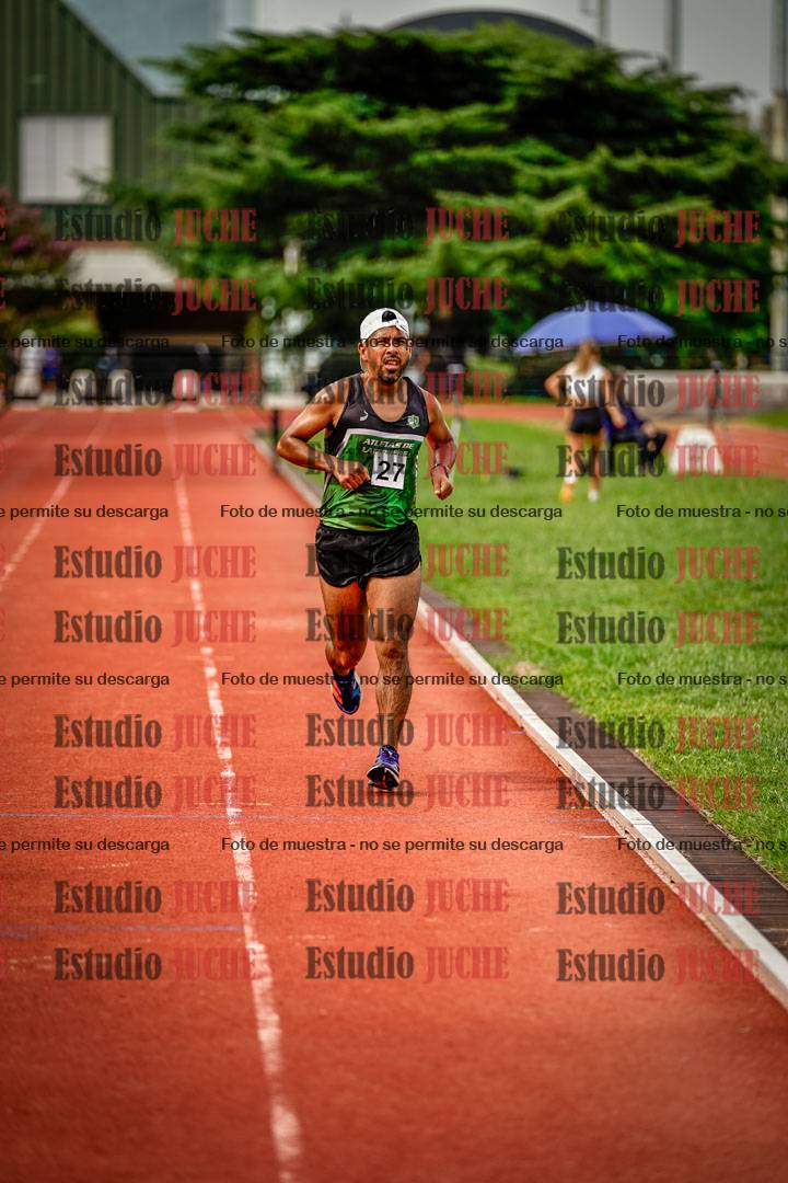 Fotos de los 3000 m con obstáculos de varones