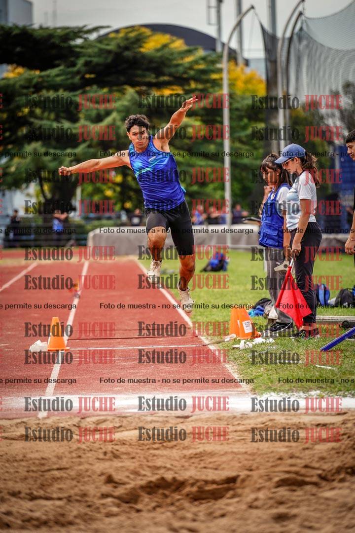 Fotos del salto triple de mujeres y varones