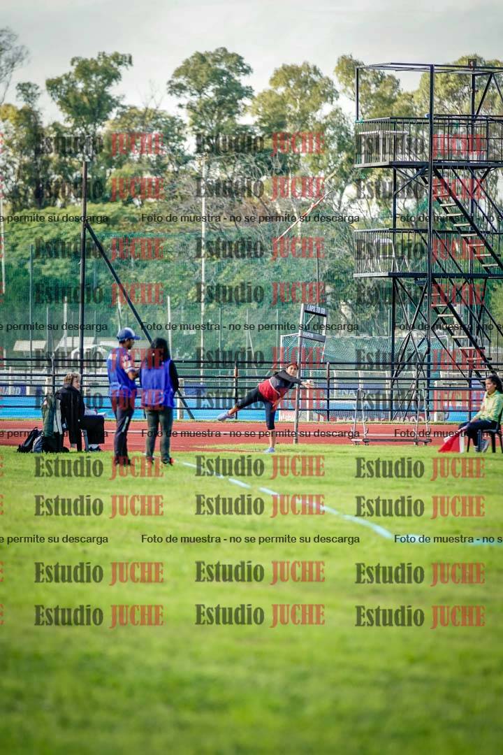 Fotos del lanzamiento de jabalina de mujeres y varones - U14