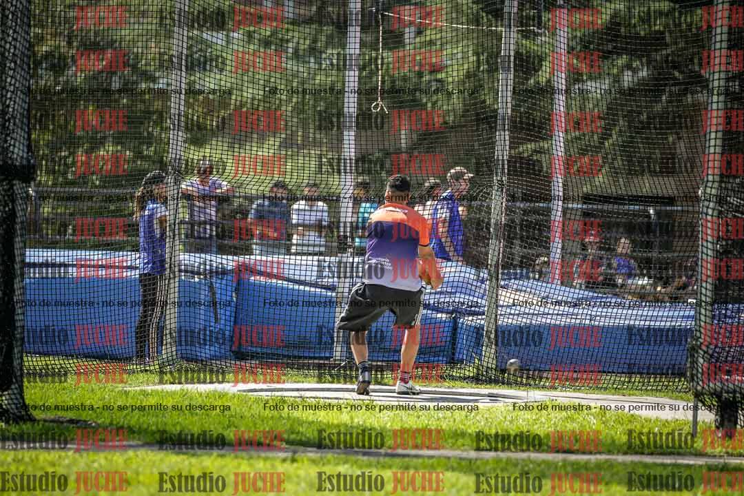 Fotos del lanzamiento de martillo de varones