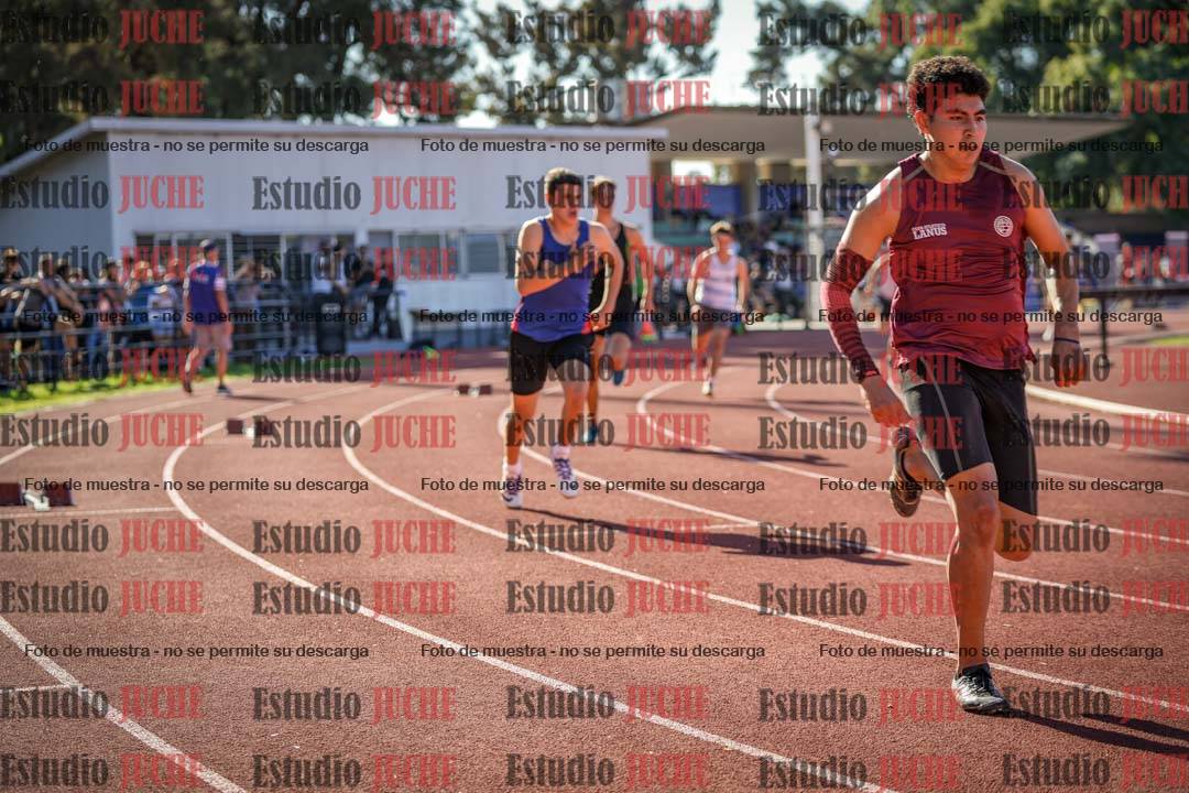Fotos de los 400 m llanos de varones