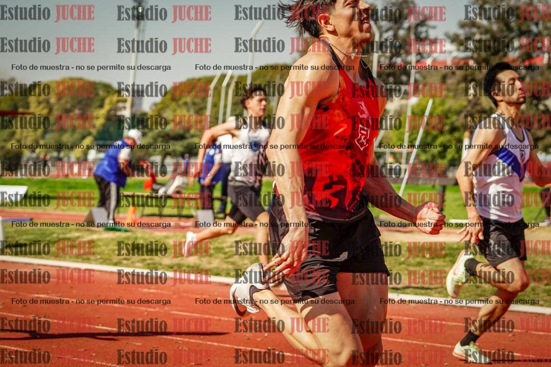 Fotos de los 400 m llanos de varones