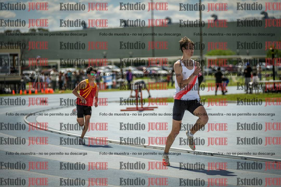 Fotos de los 400 m llanos de varones