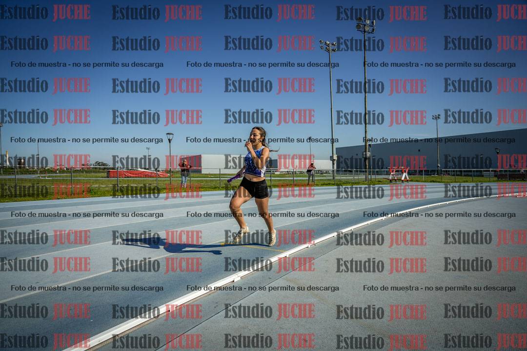 Fotos de las postas 8x300 m mixtas