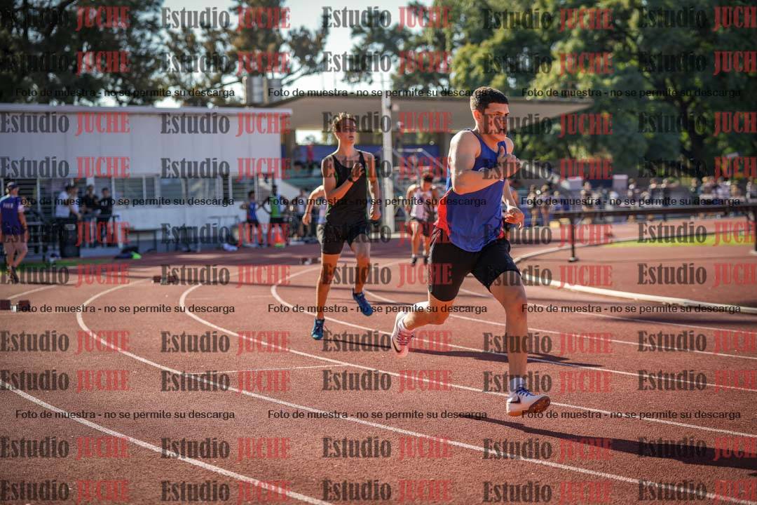 Fotos de los 400 m llanos de varones