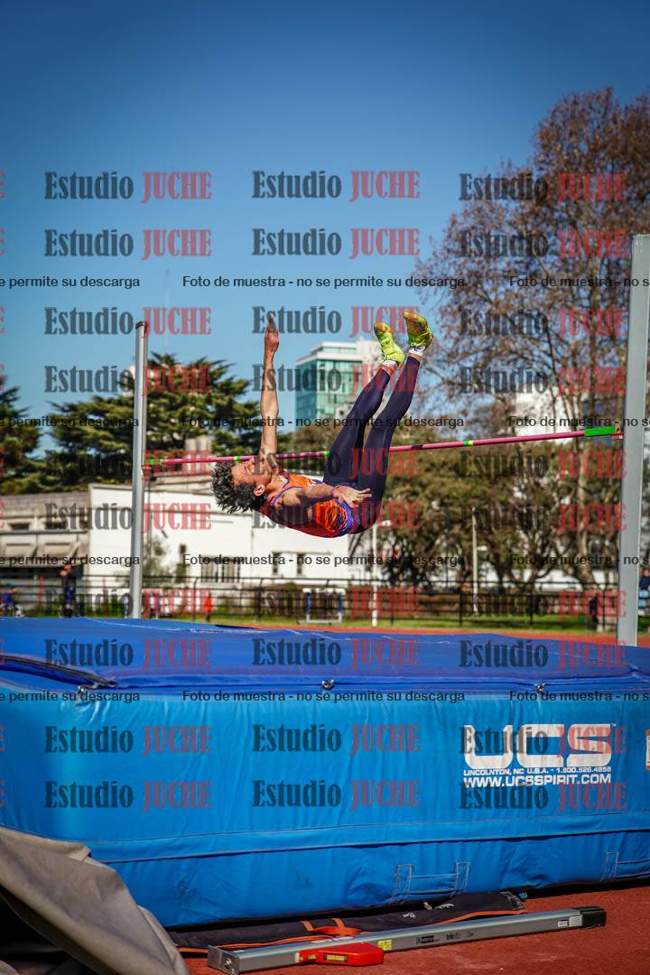 Fotos del salto en alto - todos los grupos
