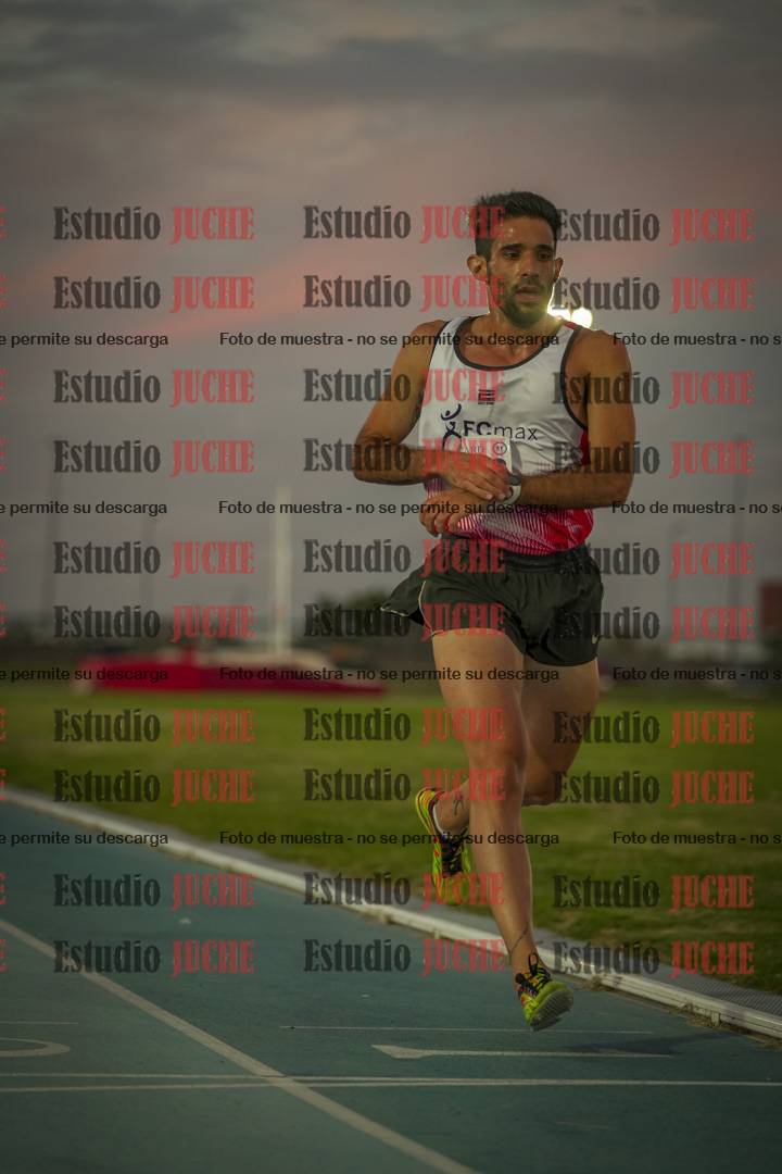 Fotos de los 3000 m llanos de varones