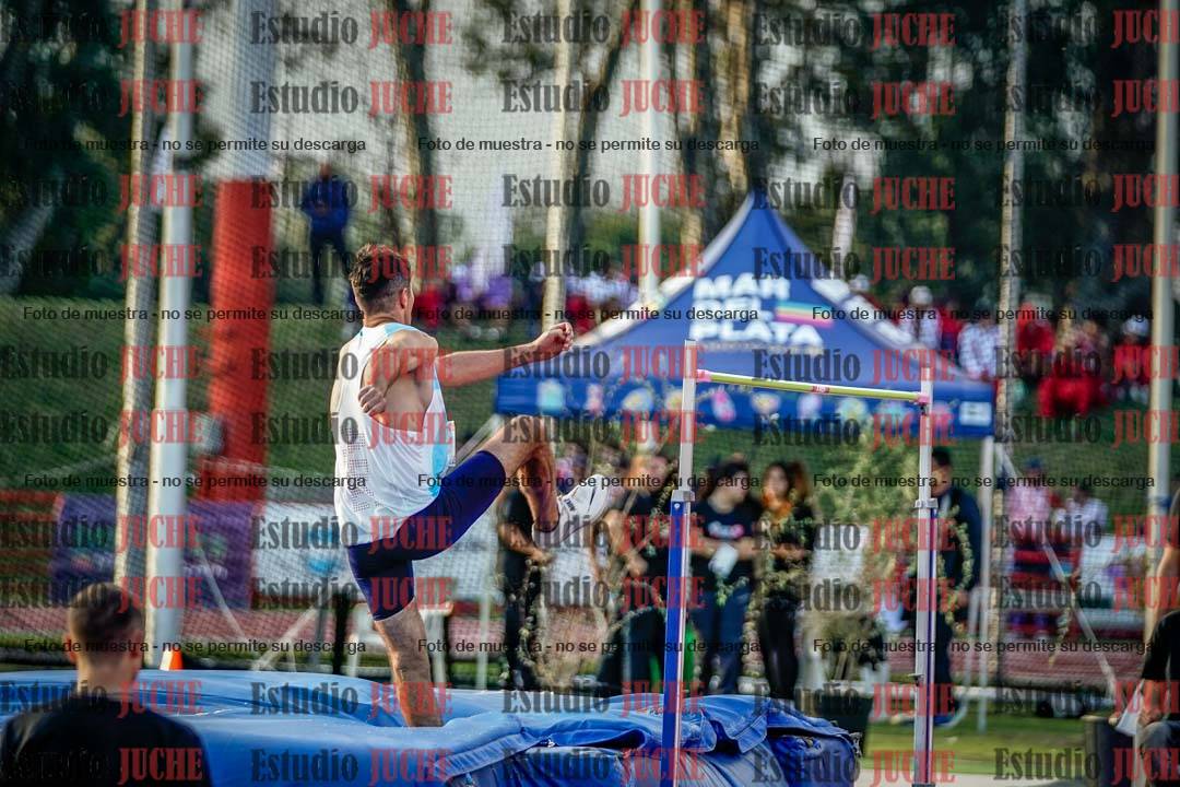 Fotos del salto en alto de varones - deca 4