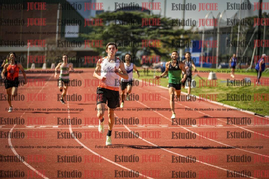 Fotos de los 400 m llanos de varones