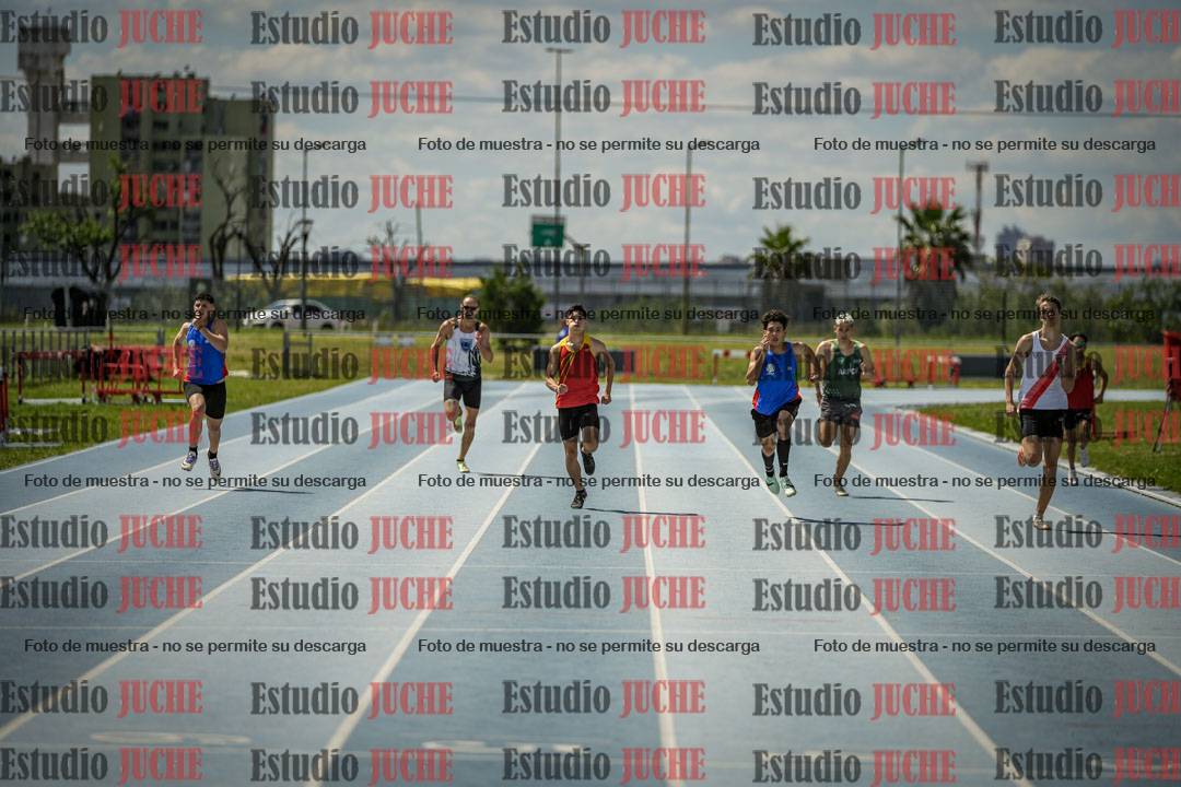 Fotos de los 400 m llanos de varones