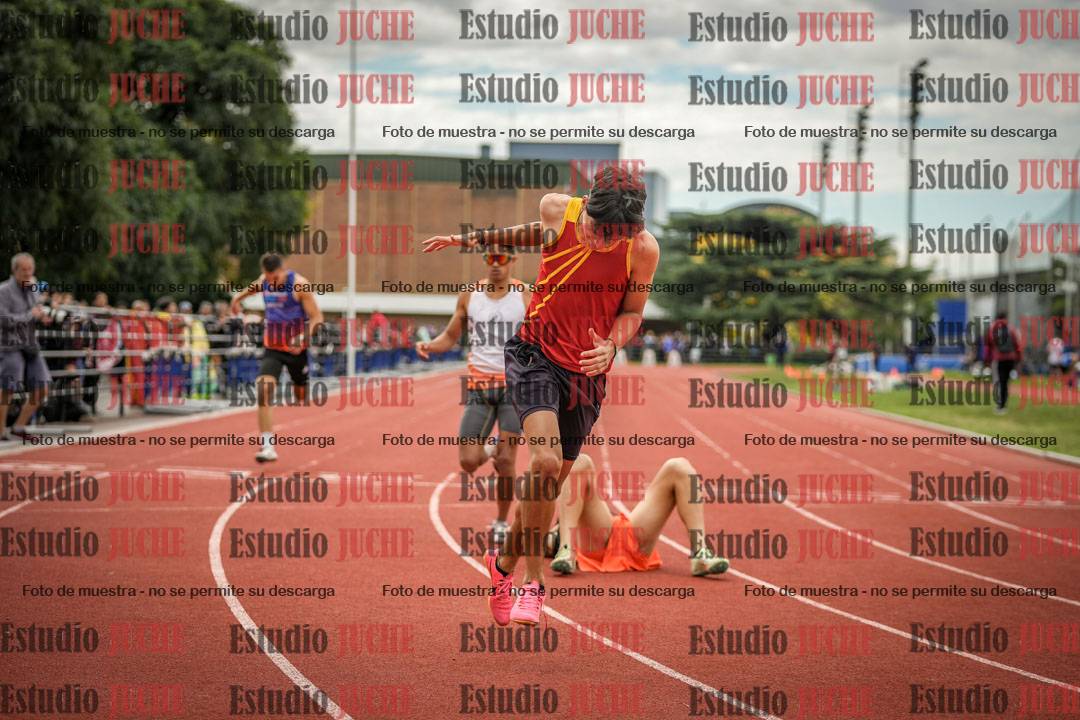 Fotos de los 400 m llanos de varones