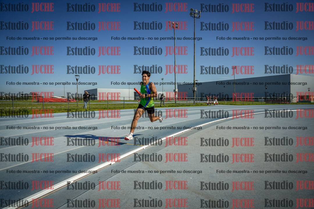 Fotos de las postas 8x300 m mixtas