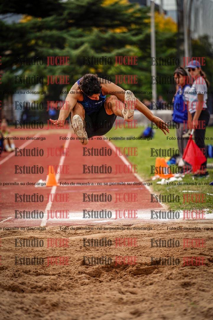 Fotos del salto triple de mujeres y varones