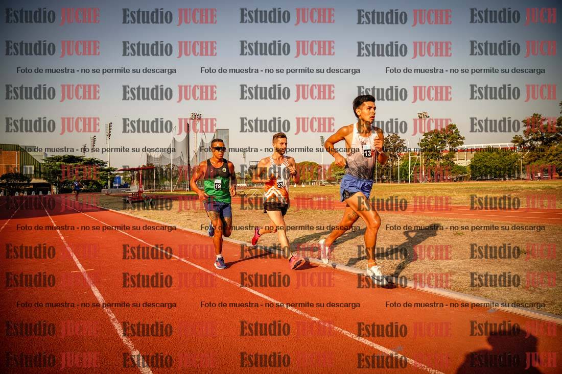 Fotos de los 5000 m llanos de mujeres y varones