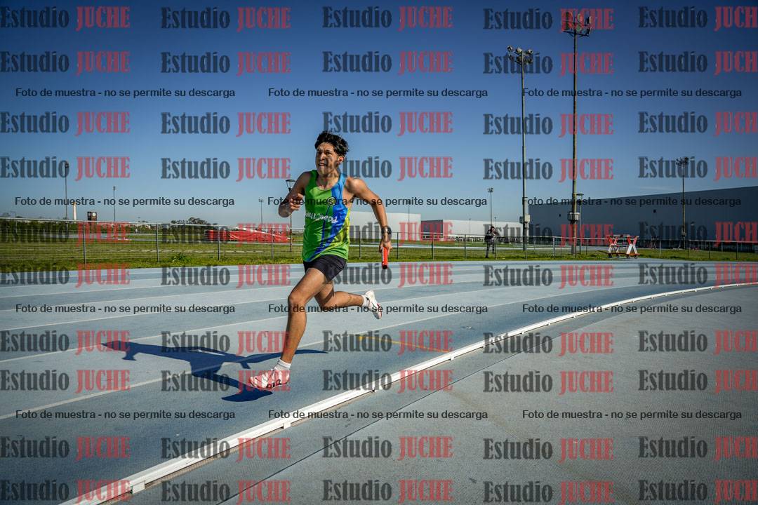 Fotos de las postas 8x300 m mixtas