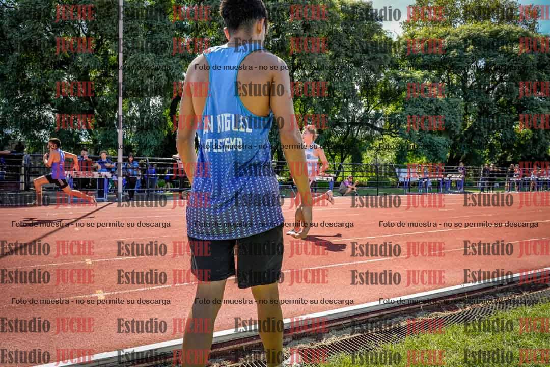 Fotos de los 80 m de varones