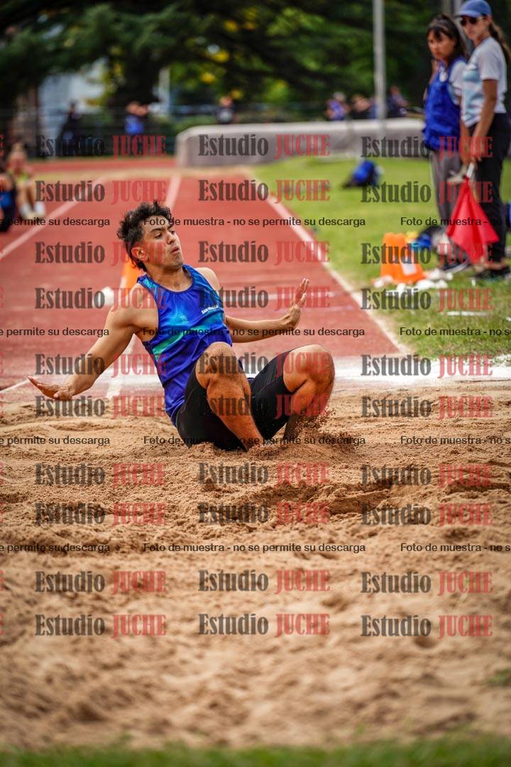 Fotos del salto triple de mujeres y varones
