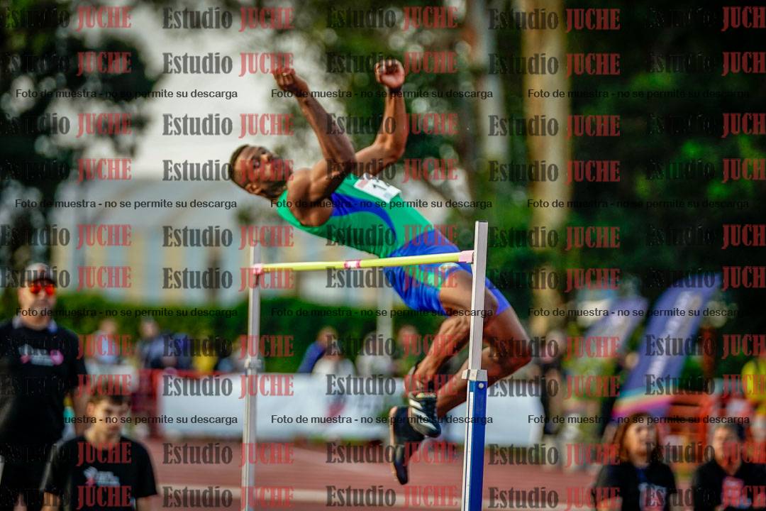 Fotos del salto en alto de varones - deca 4