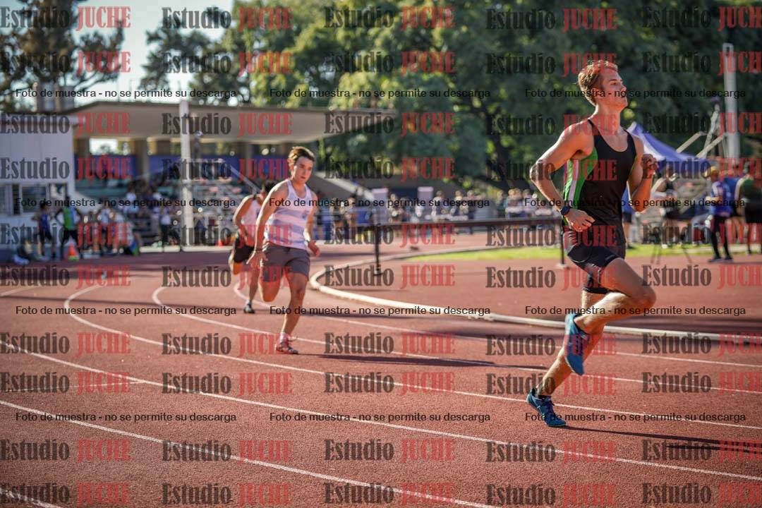 Fotos de los 400 m llanos de varones