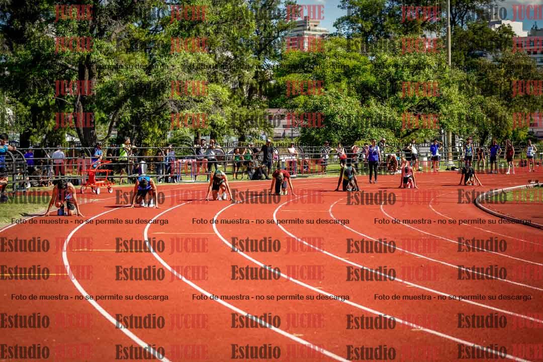 Fotos de los 200 m llanos de varones