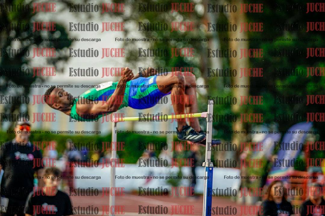 Fotos del salto en alto de varones - deca 4