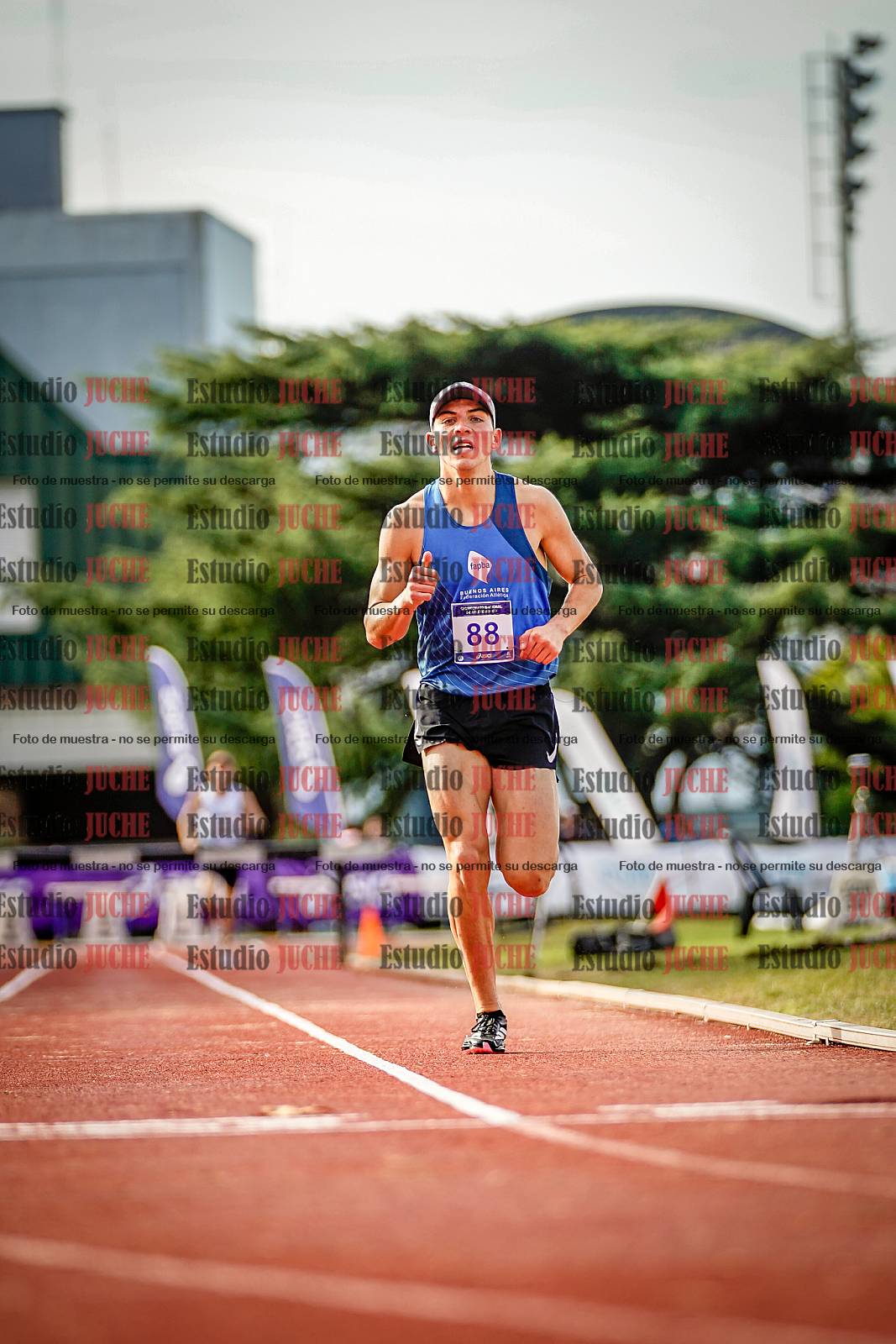 Fotos de los 3000 m con obstáculos de varones