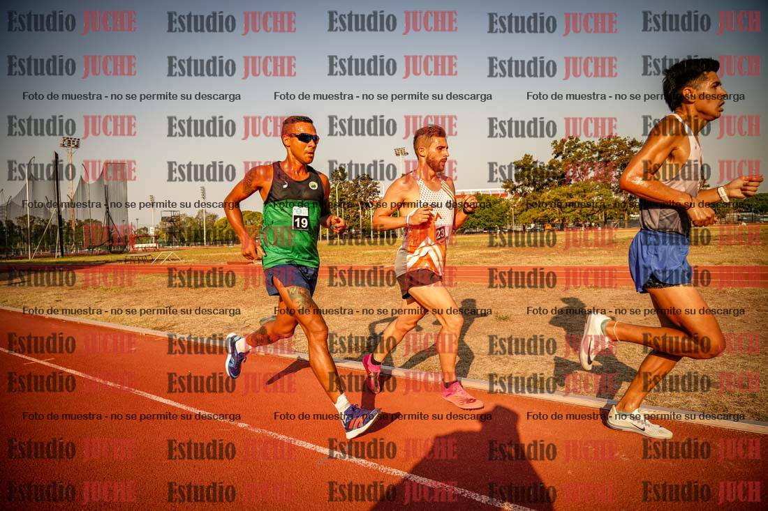 Fotos de los 5000 m llanos de mujeres y varones