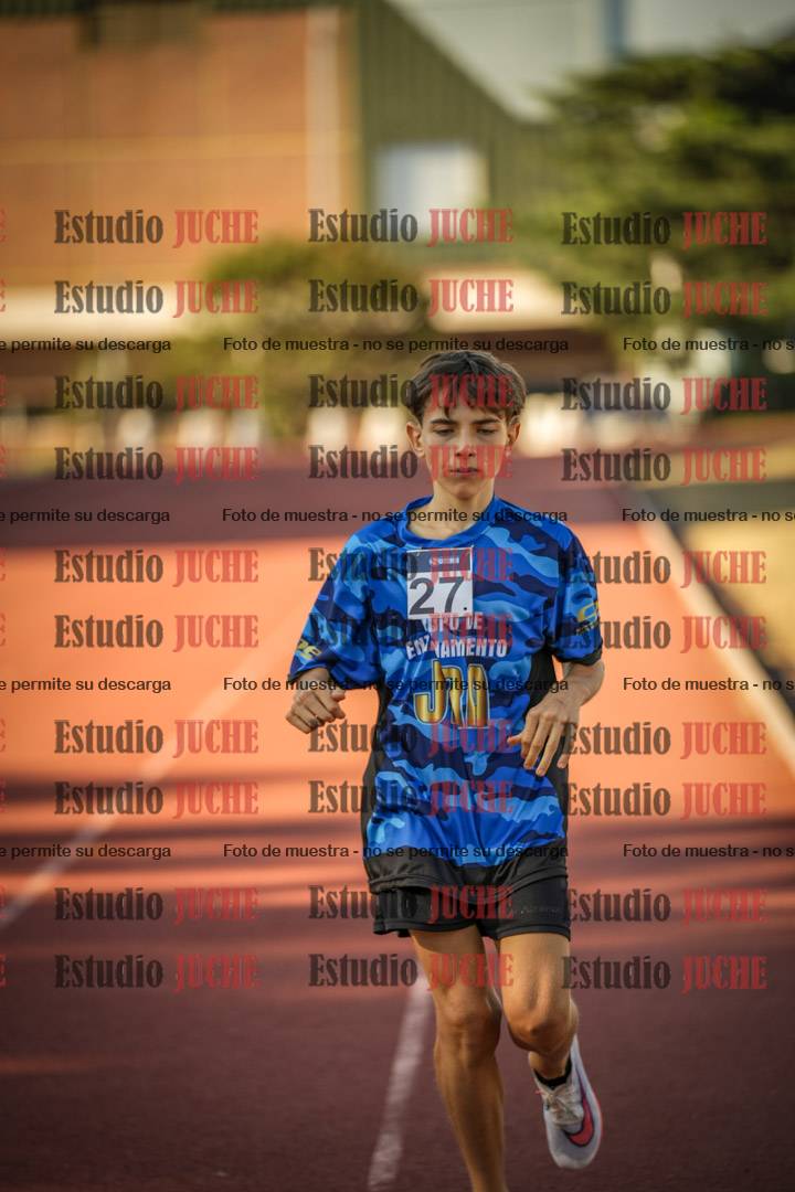 Fotos de los 800 m llanos de varones