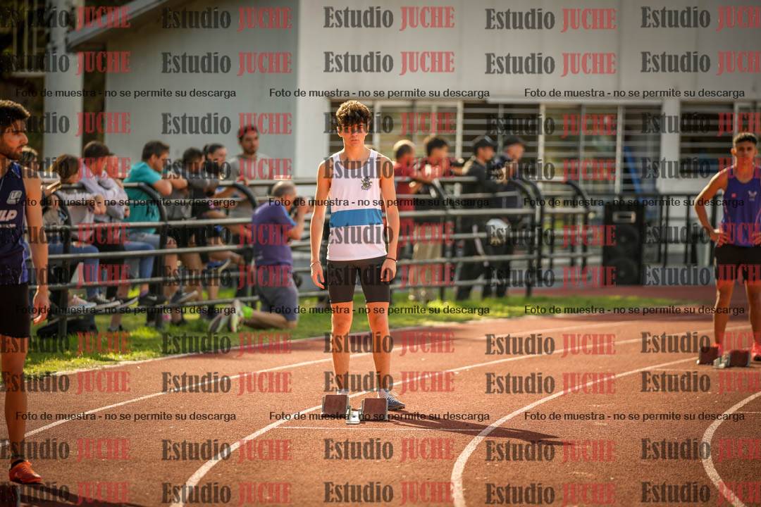 Fotos de los 400 m llanos de varones