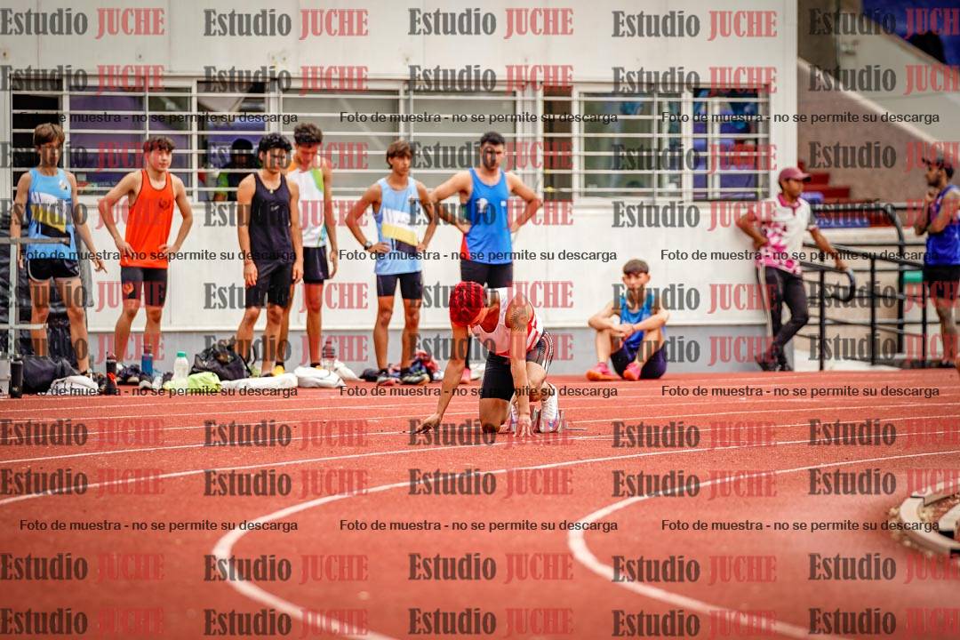 Fotos de los 400 m con vallas de varones