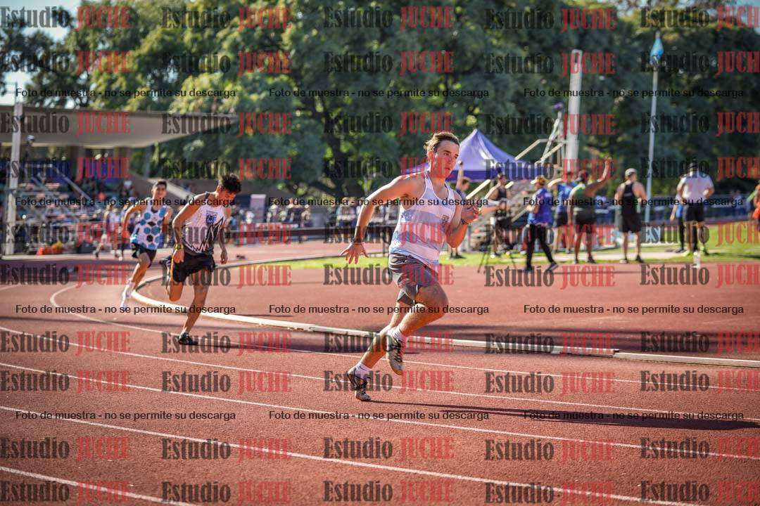 Fotos de los 400 m llanos de varones