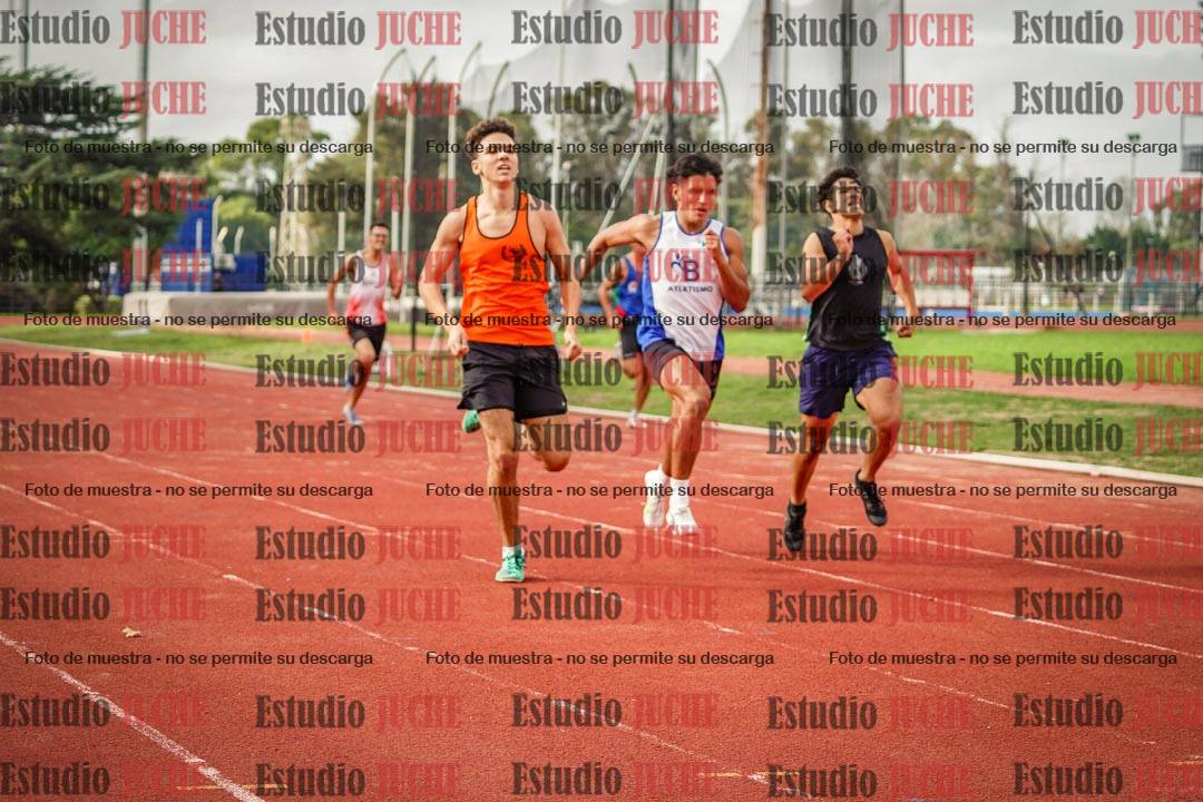 Fotos de los 400 m llanos de varones