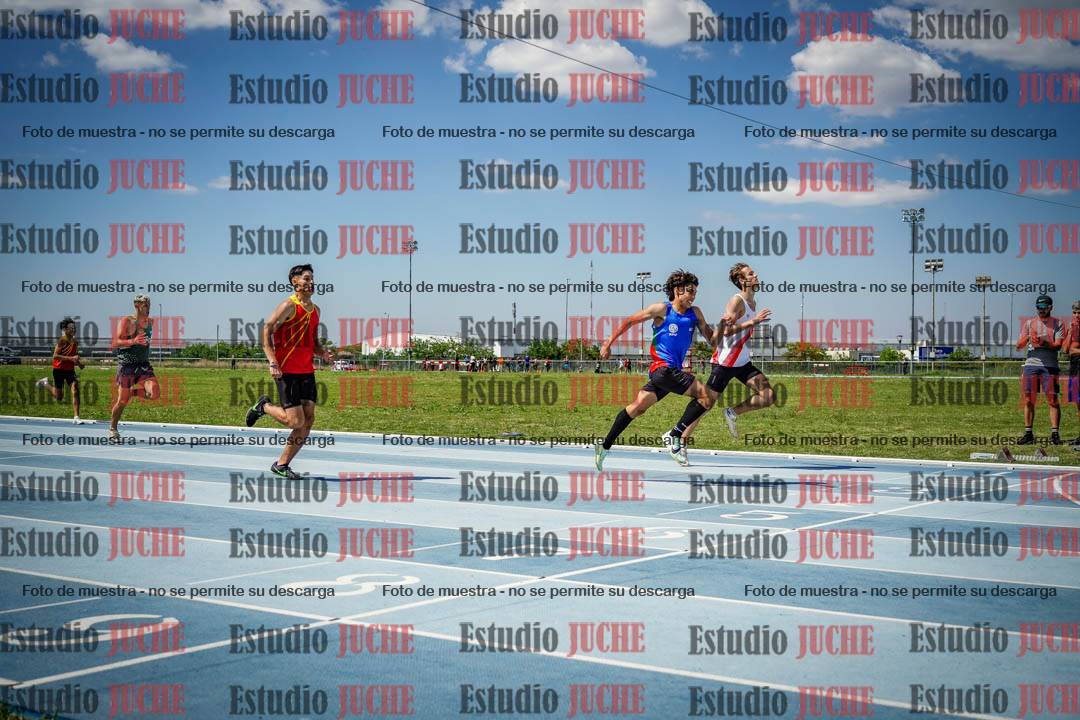 Fotos de los 400 m llanos de varones