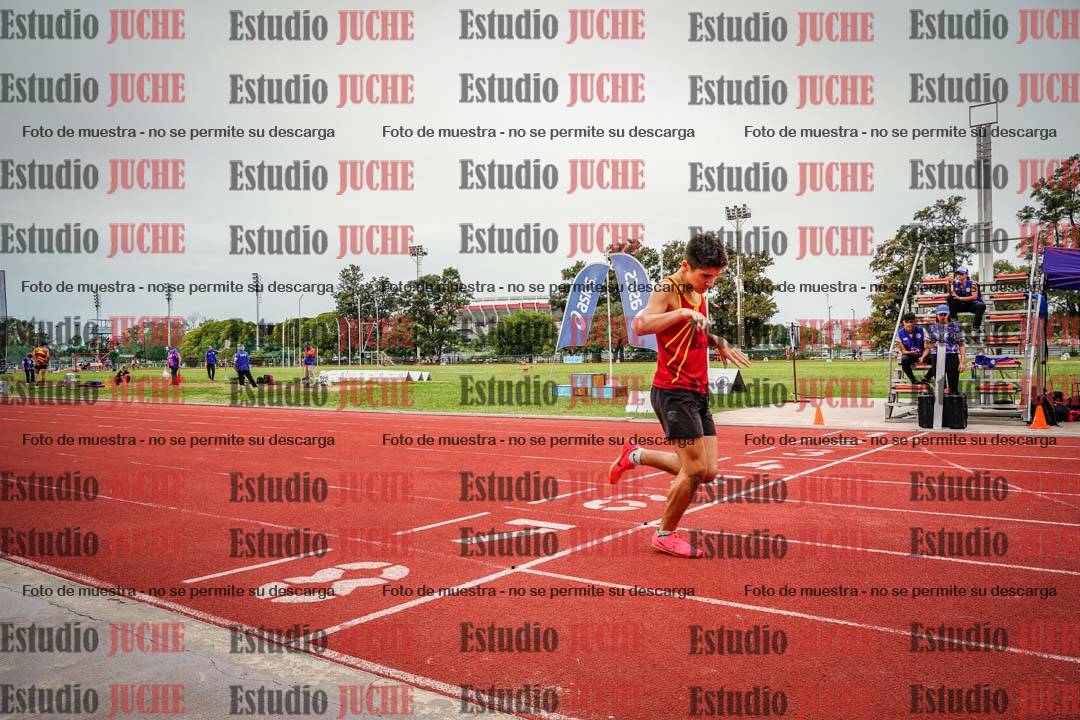 Fotos de los 400 m llanos de varones