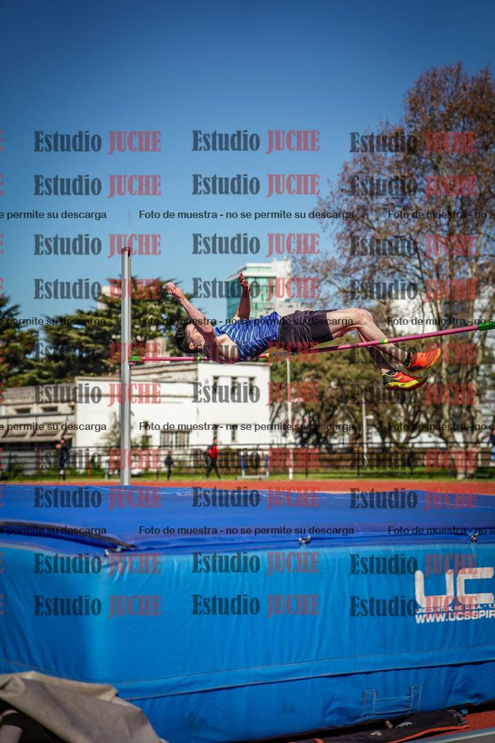 Fotos del salto en alto - todos los grupos