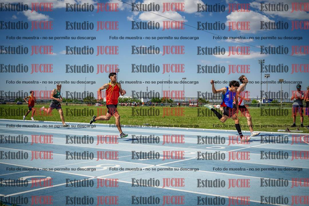 Fotos de los 400 m llanos de varones