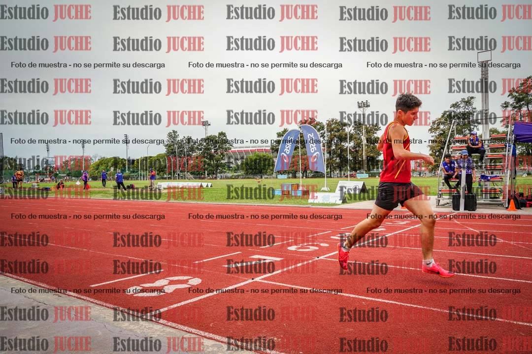 Fotos de los 400 m llanos de varones