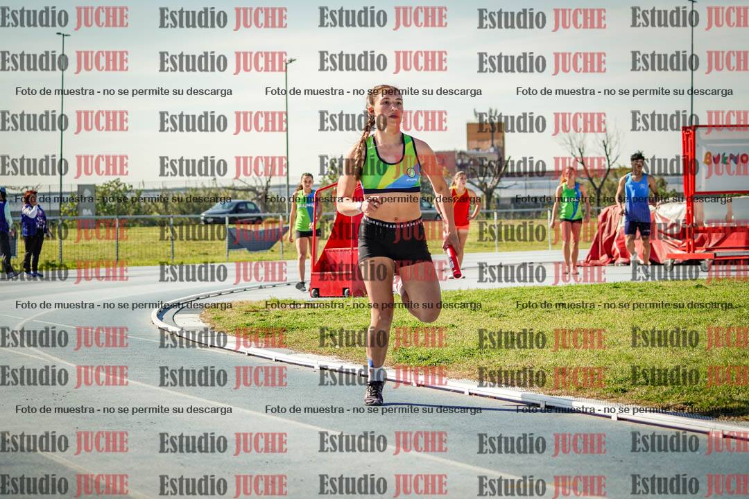 Fotos de las postas 8x300 m mixtas