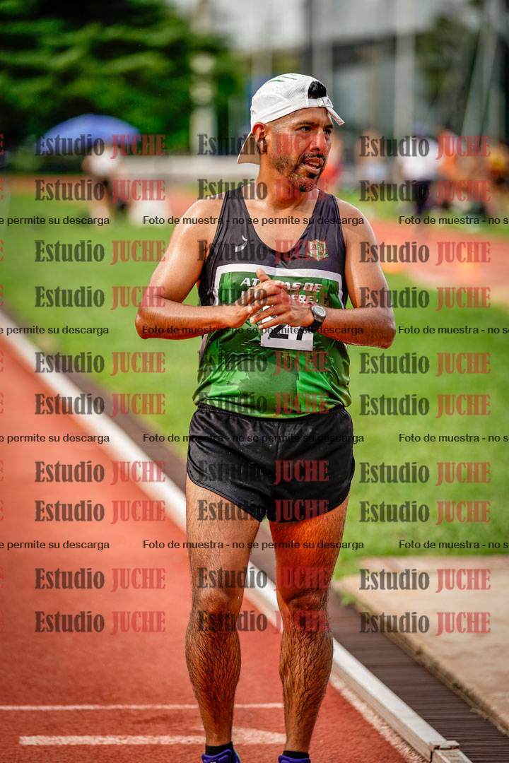 Fotos de los 3000 m con obstáculos de varones