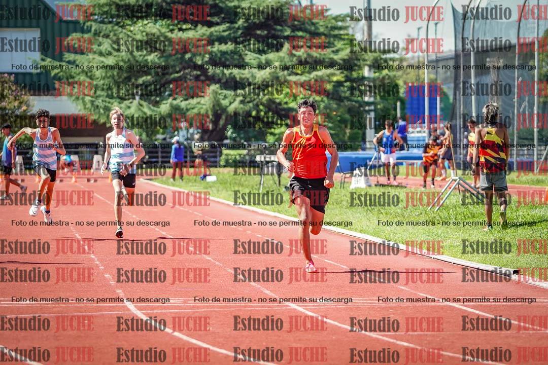 Fotos de los 80 m de varones