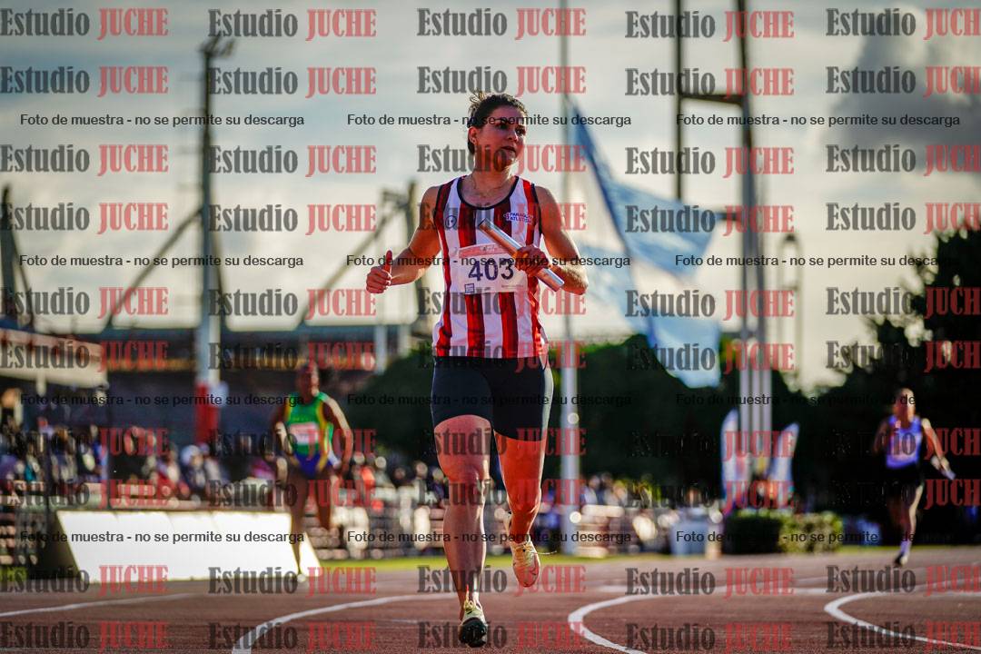 Fotos de los relevos 4x100 m de mujeres