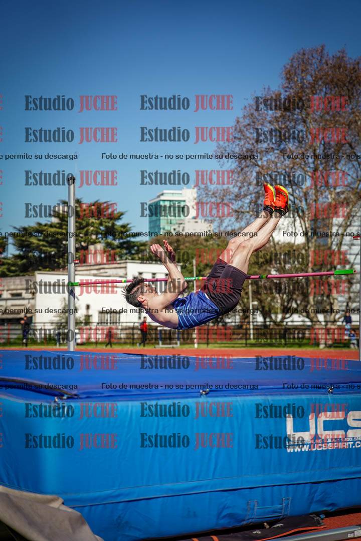 Fotos del salto en alto - todos los grupos