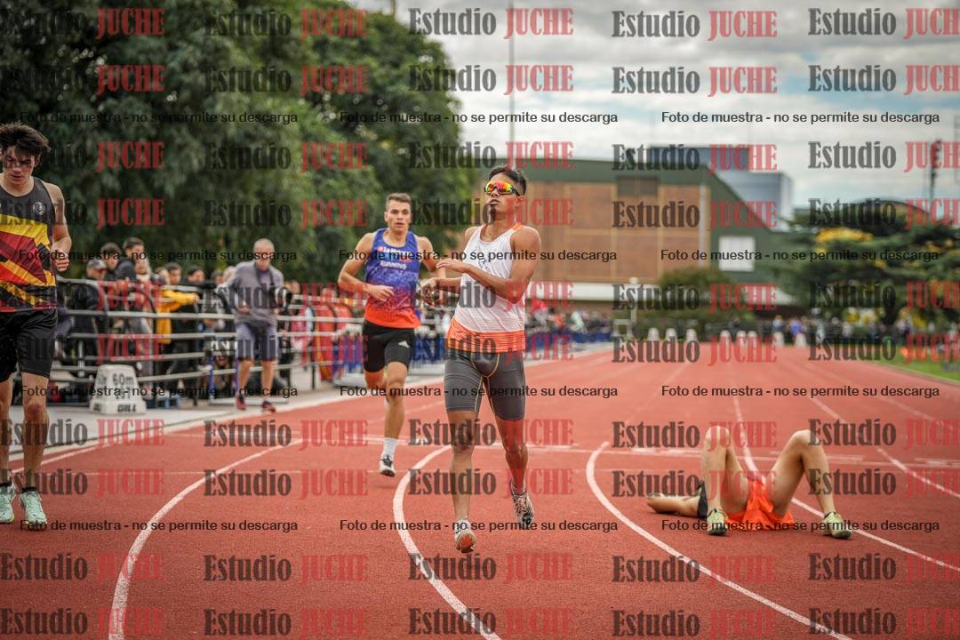 Fotos de los 400 m llanos de varones