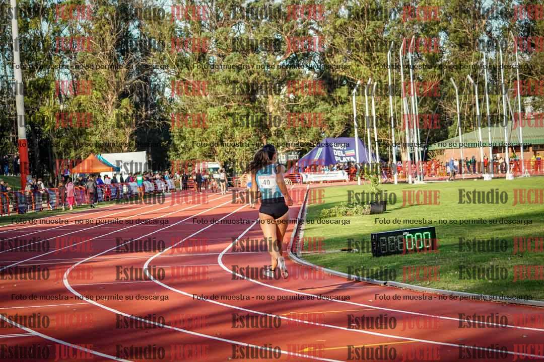Fotos de los relevos 4x100 m de mujeres