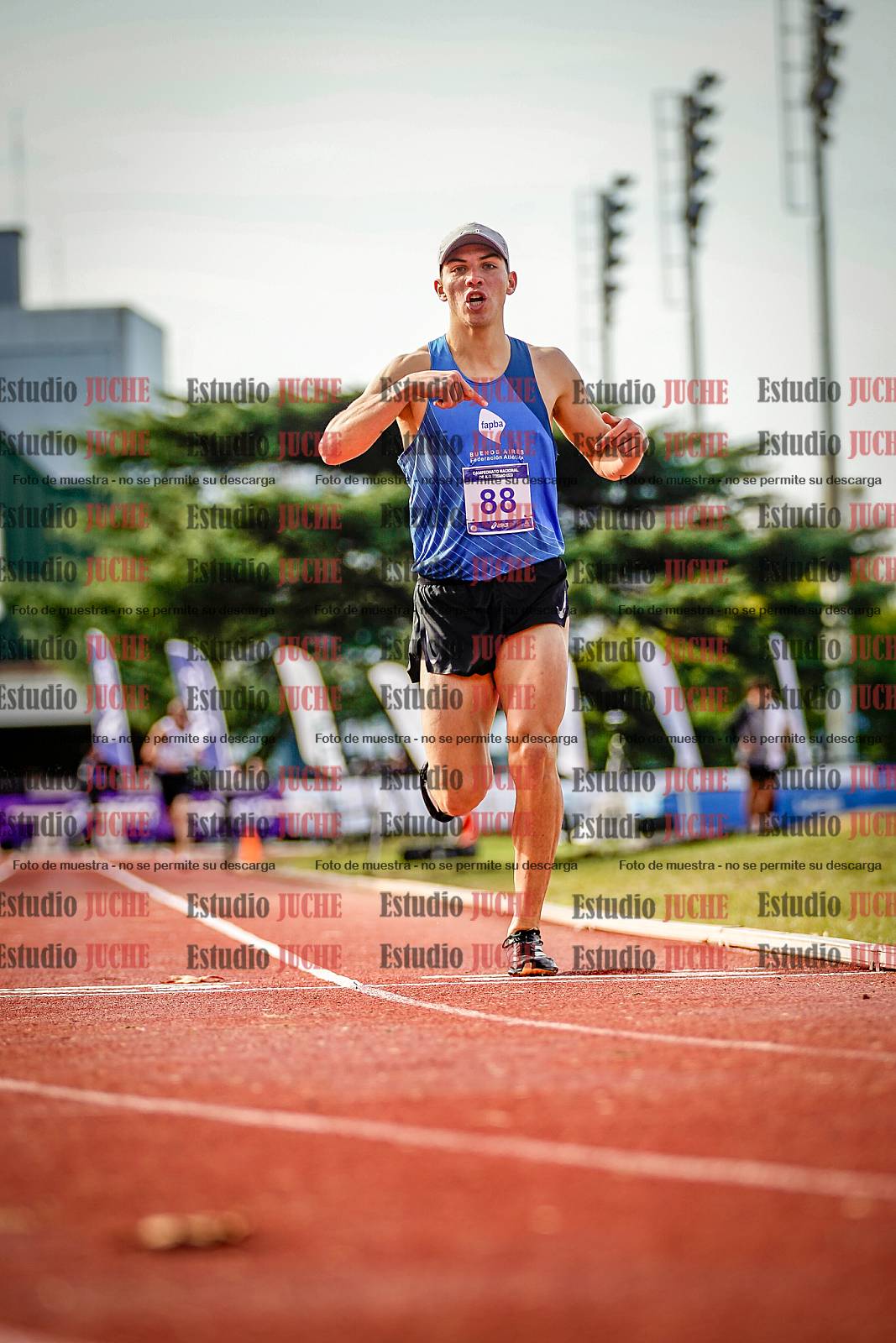Fotos de los 3000 m con obstáculos de varones