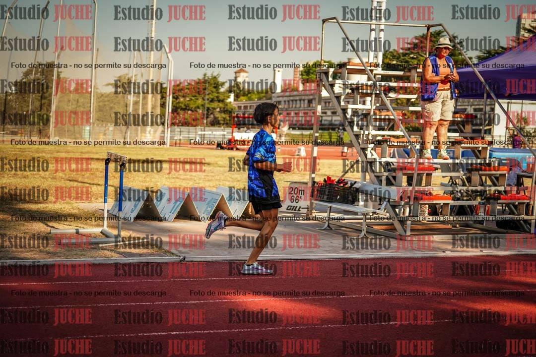 Fotos de los 800 m llanos de varones