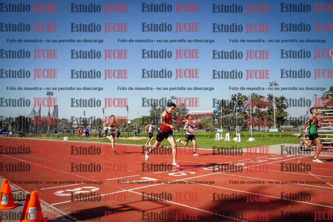 Fotos de los 400 m llanos de varones